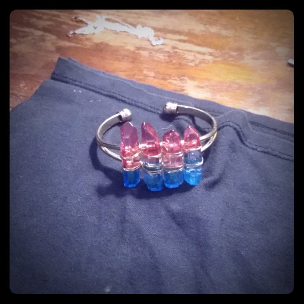 Bracelet with colored quartz Crystal's.